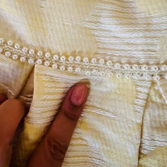 Gorgeous butter yellow pearl detail formal occasion dress Nordstrom Size 5 - Picture 3 of 7